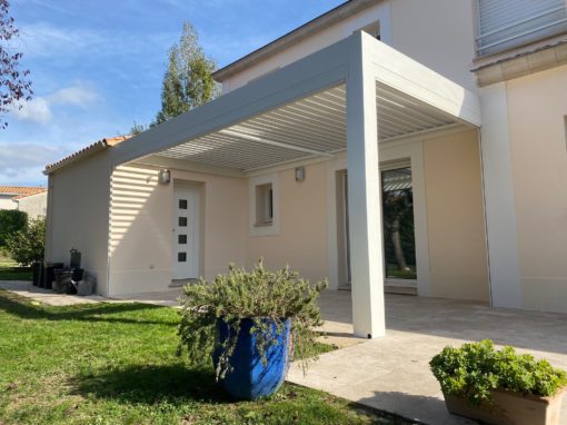 Pergola bioclimatique au Loroux-Bottereau (44430)
