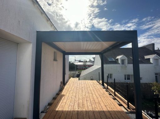 Pergola bioclimatique à Saint-Nazaire (44600)