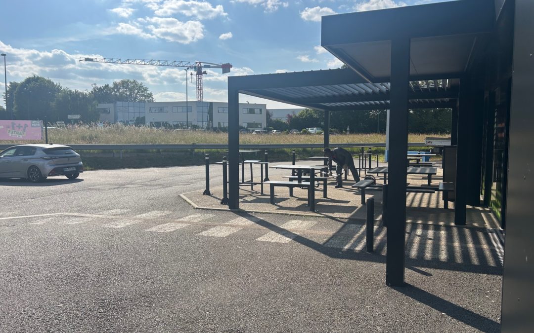 Pergola bioclimatique – Boulangerie ANGE La-Chapelle-sur-Erdre (44240)